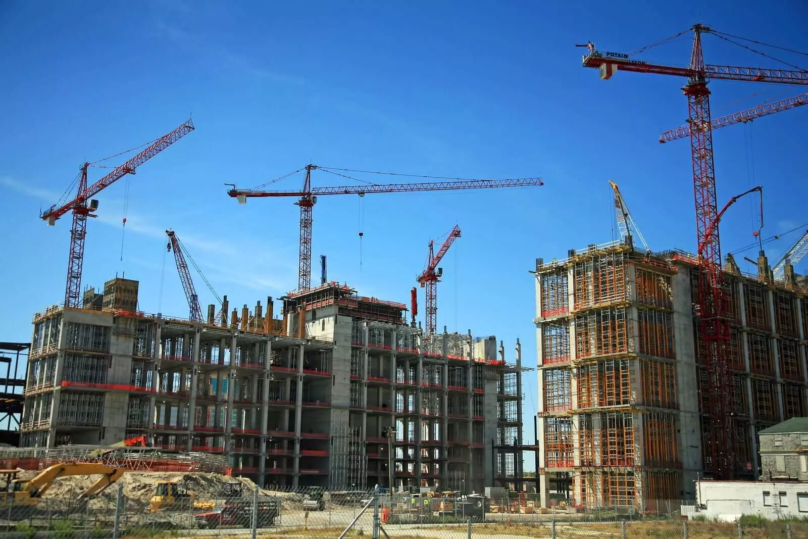 commercial-construction-and-real-estate-development-6-essential-considerations-696a5a359b6a8